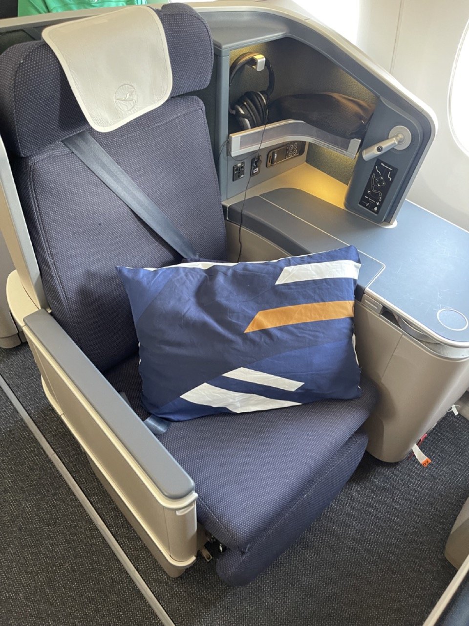 Lufthansa Business Class A350-900 Review | Flat Beds